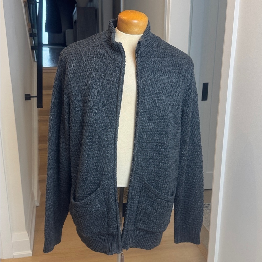 Mark Law Sherpa-Lined Zip Sweater – Size XL – Grey Knit - Picture 5 of 9